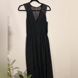 Elegant Black Sleeveless Dress